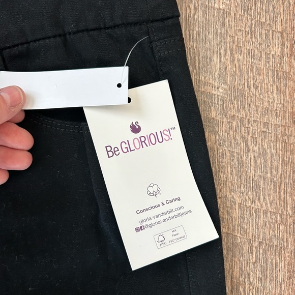 Black Pull on pants - Picture 3 of 5